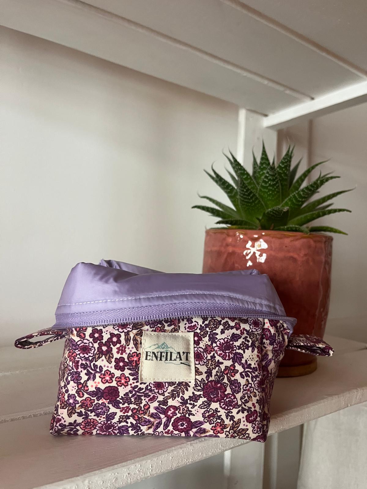 NECESSER MINI BASE QUADRADA - FLORS LILES