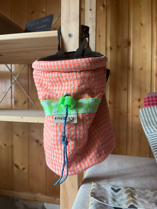 MAGNESIERA ESCALADA ESPORTIVA - tela vichí taronja fluor