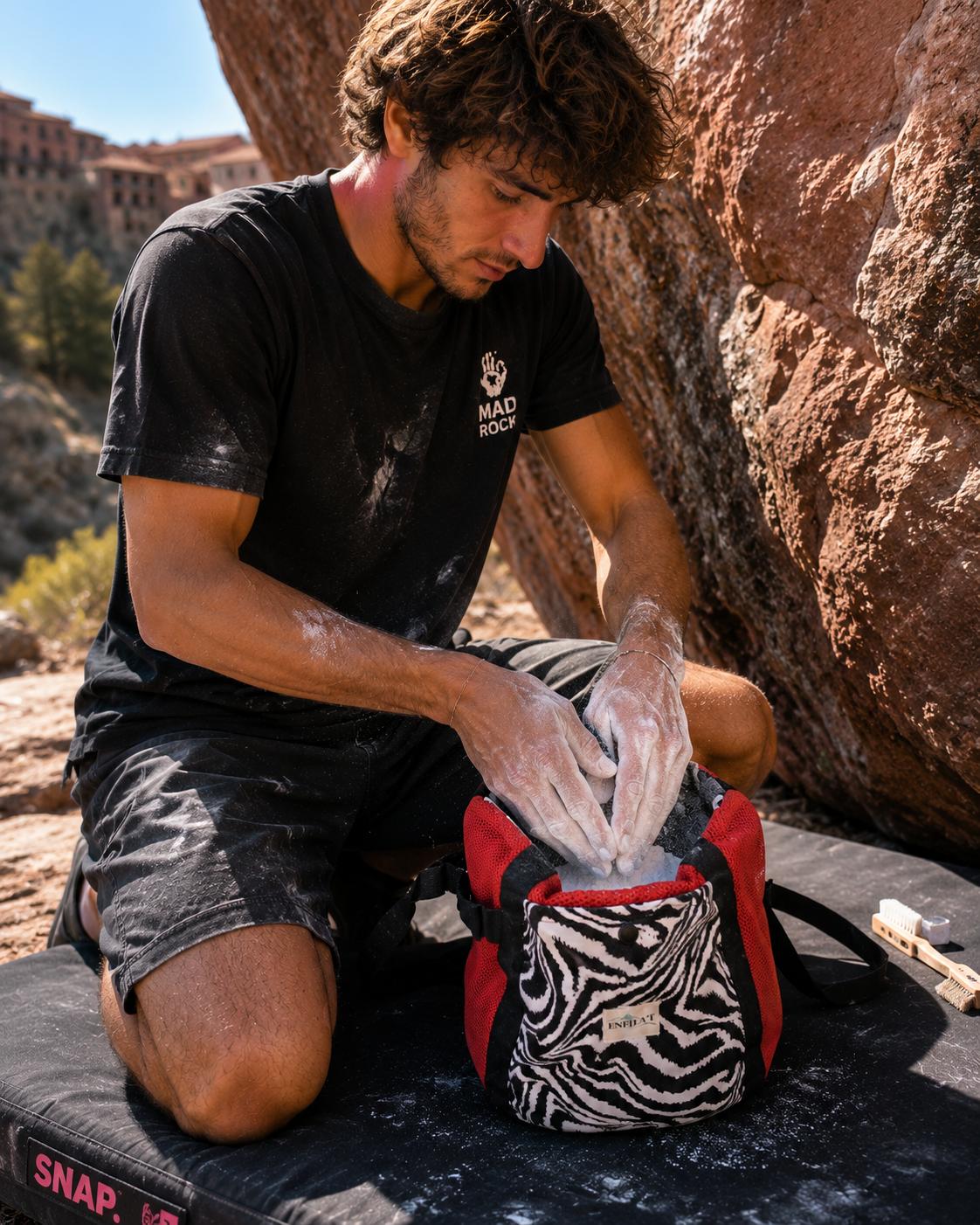 MAGNESIERA ESCALADA BLOC -TELA MESH taronja i zebra