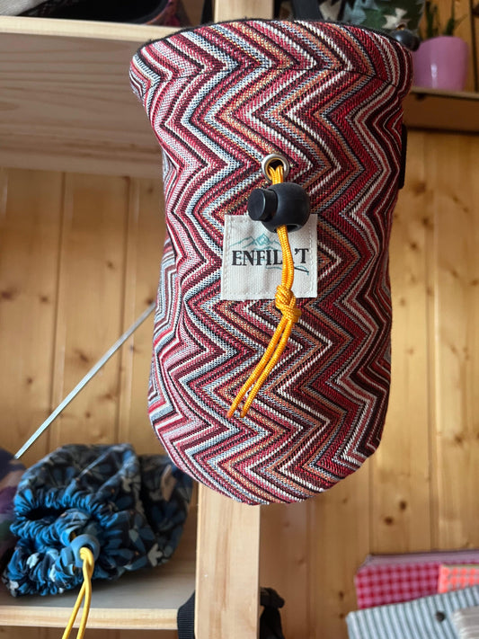 MAGNESIERA ESCALADA ESPORTIVA - ratlles vermelles